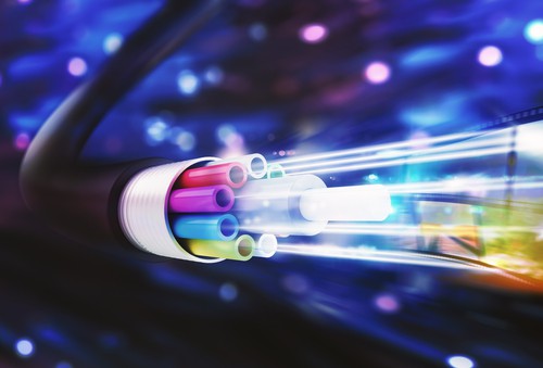 How does fiber optic cable work?
